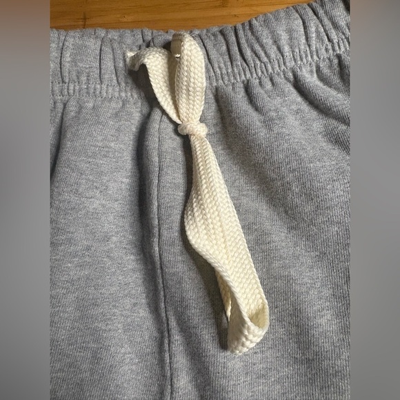 EUC Mother Move It- The Bender Short Fray Shorts. Size XS - Picture 12 of 13
